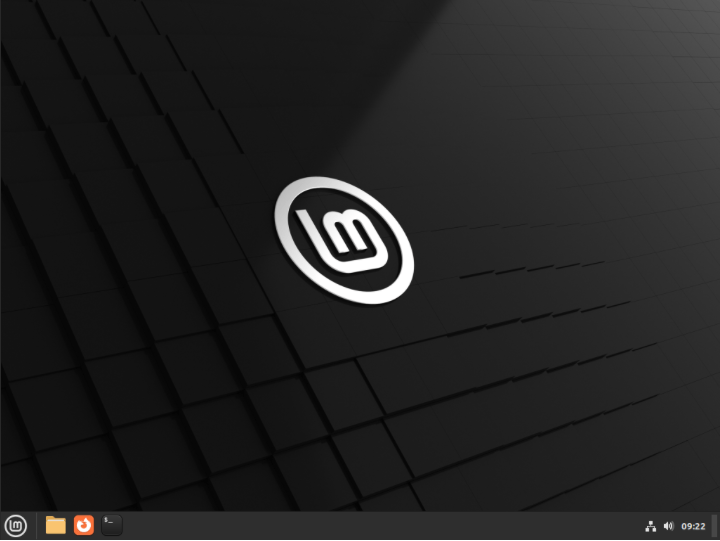 Скриншот рабочего стола Linux Mint Cinnamon.