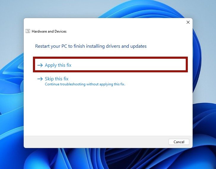 Параметр «Применить это исправление» в средстве устранения неполадок оборудования и устройств.