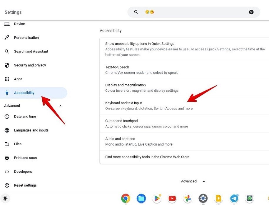 Параметр «Клавиатура и ввод текста» в разделе «Специальные возможности» на Chromebook.