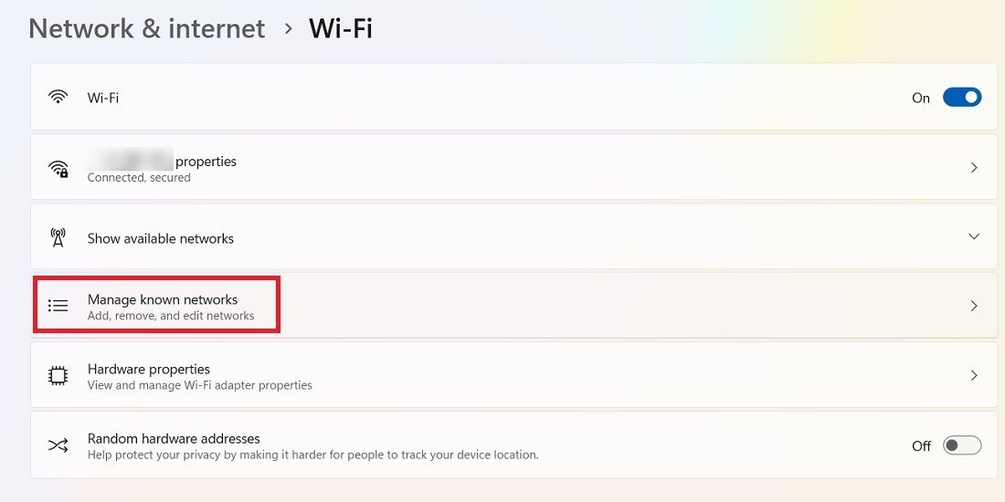 Нажмите «Управление известными сетями» в разделе Wi-Fi в Windows.