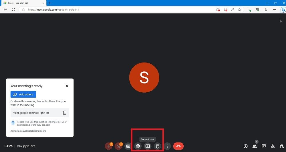Нажмите кнопку «Представить сейчас» на текущей встрече Google Meet.