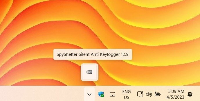 Открытие SpyShelter Silent Anti Keylogger из системного трея.