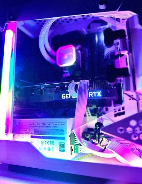 Игровой ПК с жидкостным охлаждением RGB