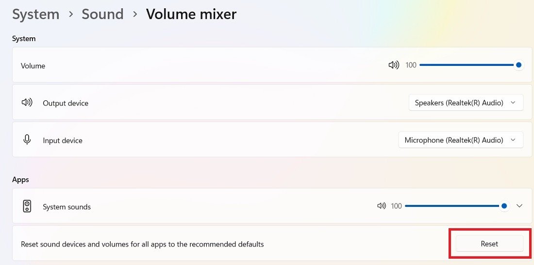 Нажмите кнопку «Сброс» в микшере громкости для Windows 11.
