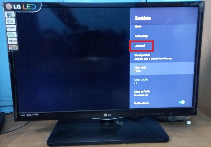 Нажатие кнопки «Удалить» приложения «ZenMate» на Android TV.