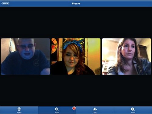 TinyChat-3Pics