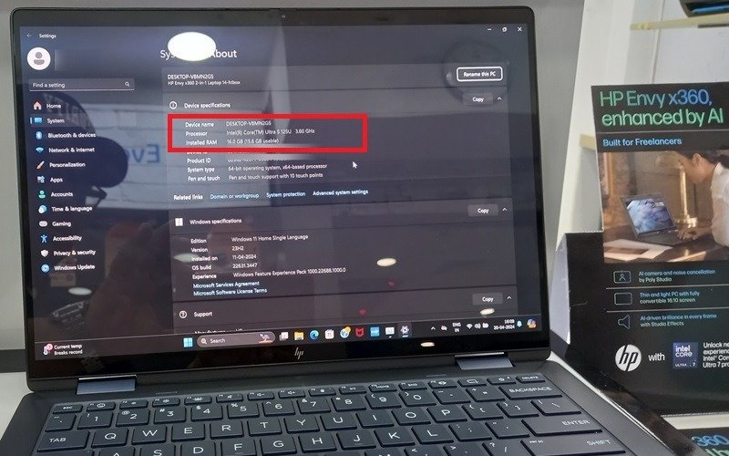 Ноутбук HP Envy x360 с Windows, процессором Intel Core Ultra 5 на базе искусственного интеллекта 125U и 16 ГБ оперативной памяти.