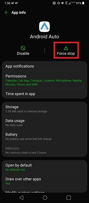 Опция «Принудительная остановка» для приложения на Android.