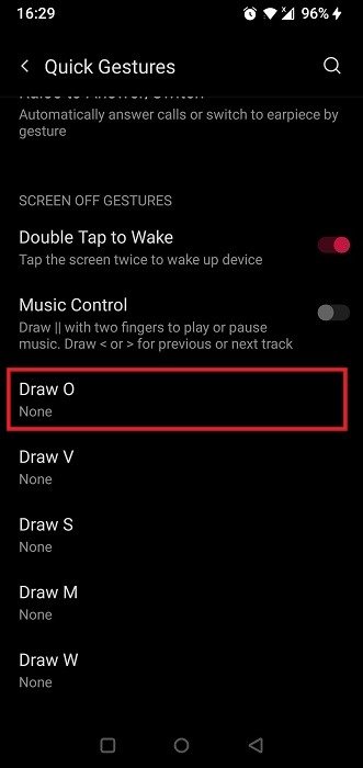 Выбор опции «Нарисовать O» в «Быстрых жестах» в настройках Android.