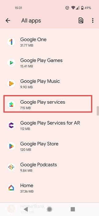 Список сервисов Google Play включен на телефоне Android.