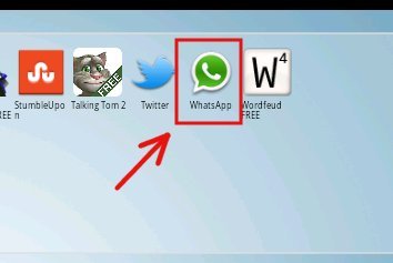 Bluestacks-запуск-WhatsApp