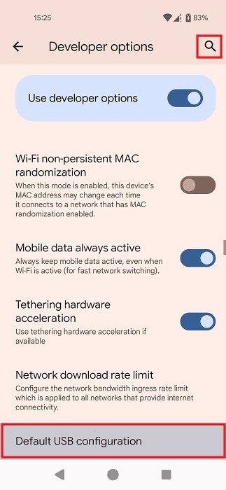 Ищем «Конфигурацию USB по умолчанию» в настройках разработчика.