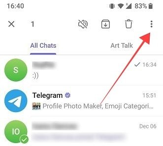 Выбор чата и нажатие трех точек в приложении Telegram.