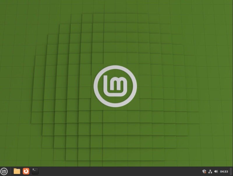 Снимок экрана рабочего стола Cinnamon по умолчанию в Linux Mint.