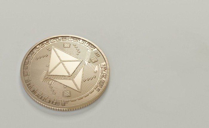 Иллюстрация логотипа монеты Ethereum