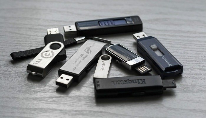 USB-накопитель Fat32