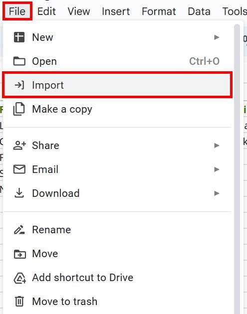Нажатие на опцию «Импорт» в разделе «Файл» в Google Sheets.