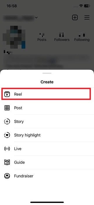 Выбор опции «Reel» в меню «Создать» в приложении Instagram.