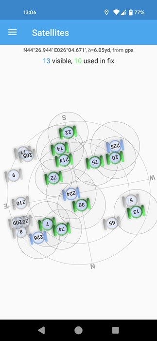 Диапазон спутников отображается в приложении GPS Essentials для Android.