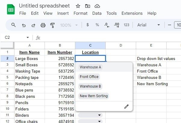 Раскрывающийся список в действии в Google Sheets.