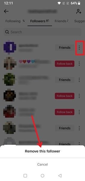 Нажмите на опцию «Удалить этого подписчика» в приложении TikTok.