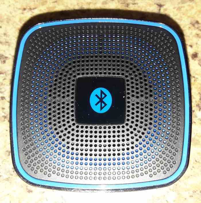 iclever-mini-BT-speaker-top