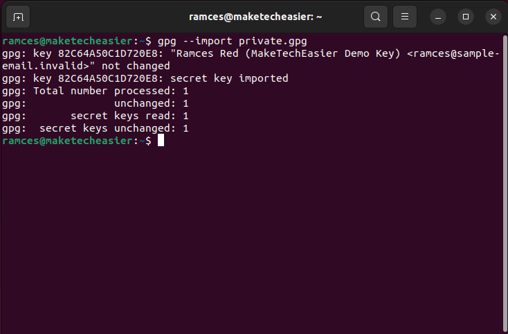 Терминал, показывающий процесс импорта закрытого ключа GPG.