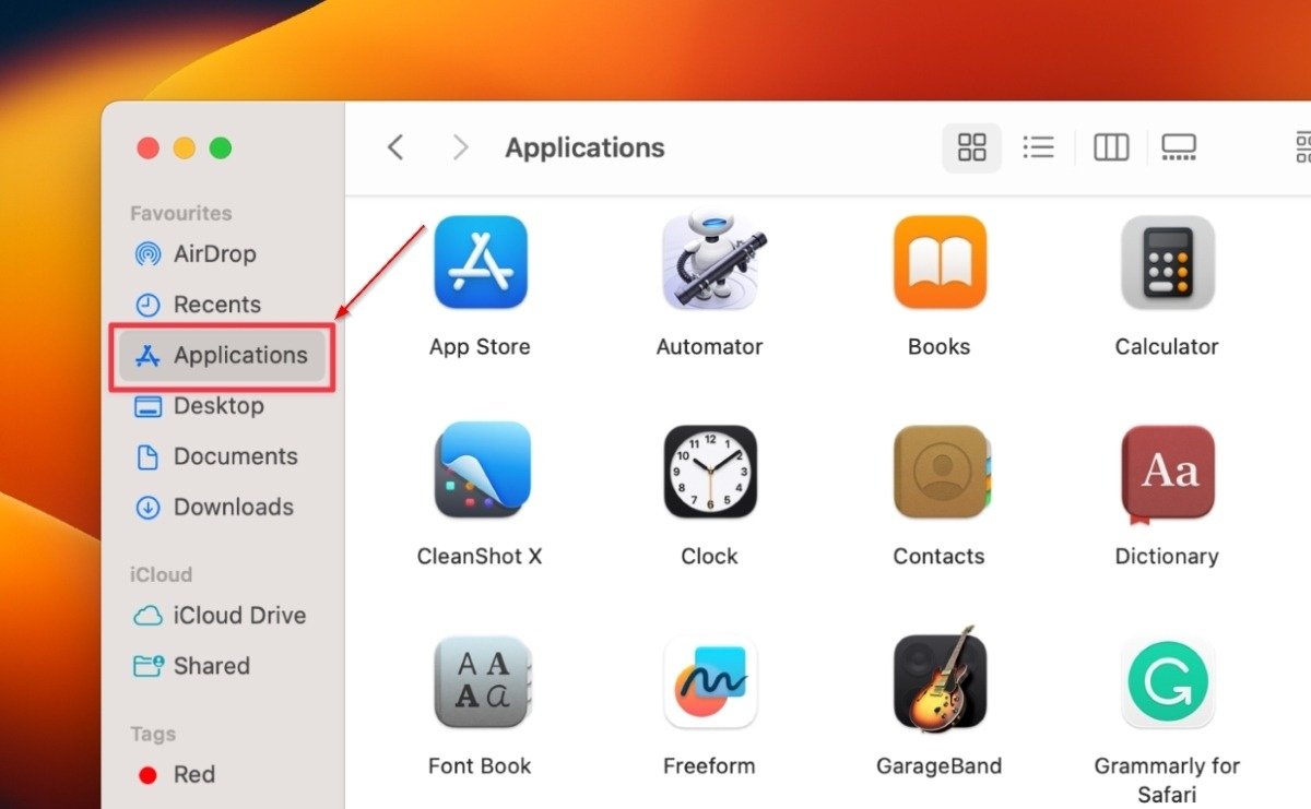 Запустите Finder и выберите приложения на левой боковой панели.