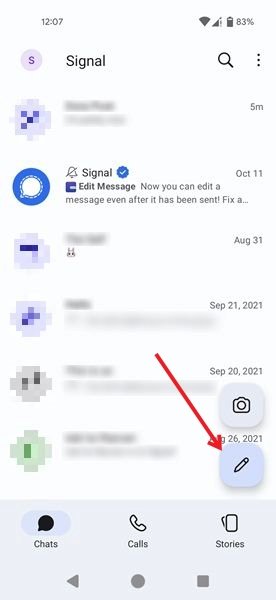 Нажав на значок карандаша в приложении Signal для Android.