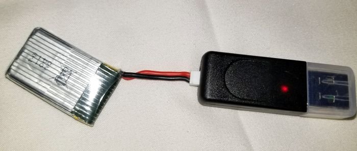 мини-нано-квадрокоптер-USB-зарядное устройство