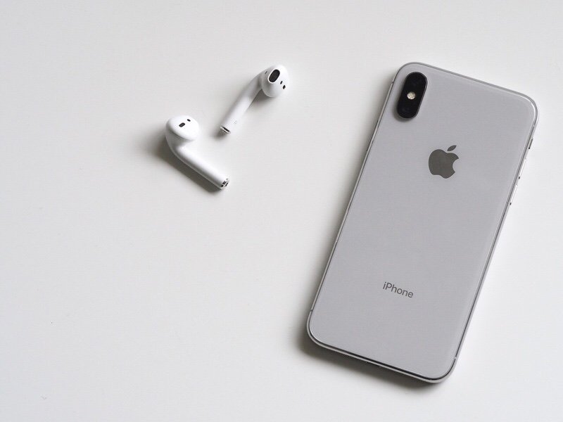 новости-airpods-шпионаж-iphone