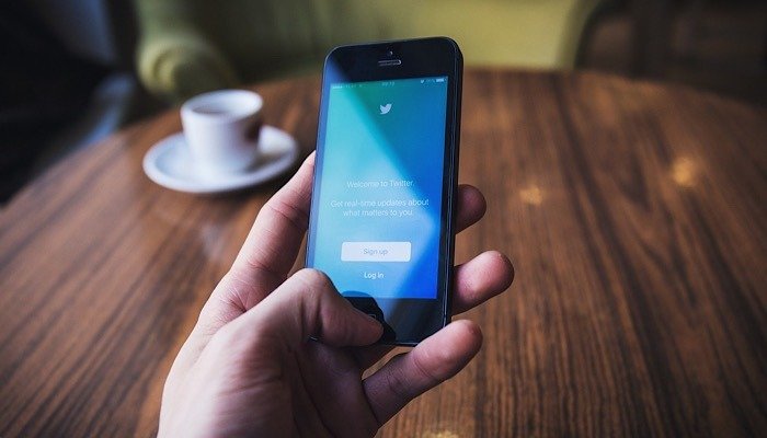 Новости Twitter Данные о местоположении Телефон