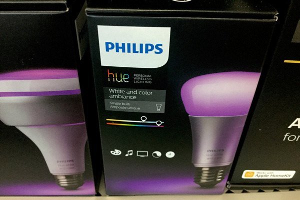 Philips-Hue-настройка-цветные-лампочки-в-магазине