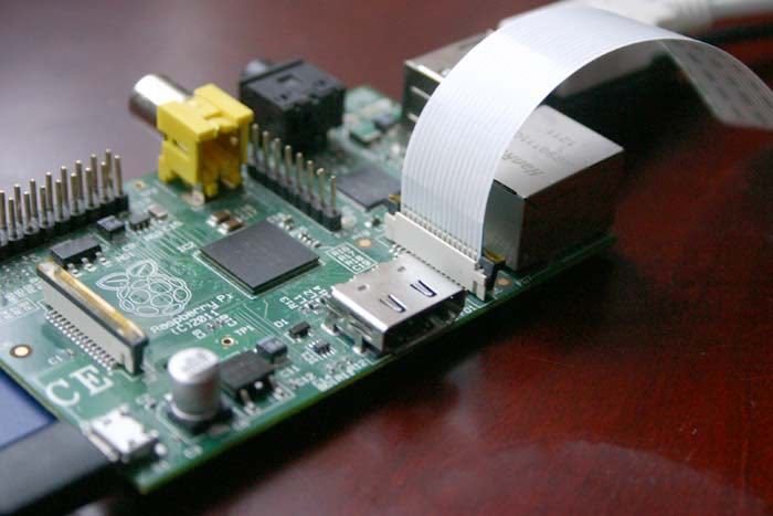 raspi-camera-basic-cable-in