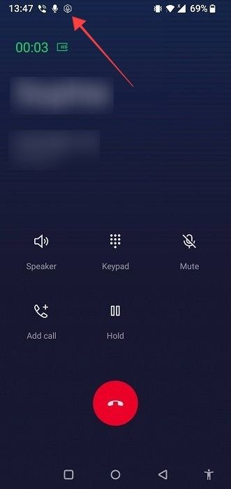 Call Recorder — виден значок записи приложения Cube ACR для Android.