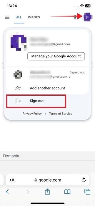 Выход из учетной записи Google в Safari на iOS.