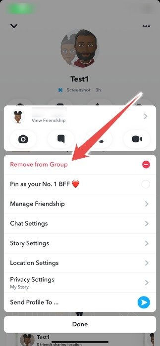 Нажатие на опцию «Удалить из группы» в приложении Snapchat.