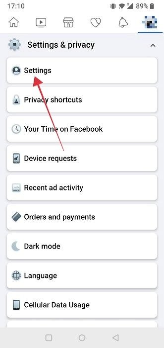 Нажмите «Настройки» в приложении Facebook для Android.