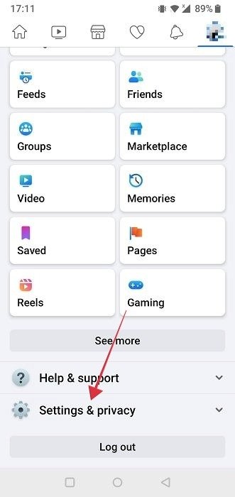 Нажмите на опцию «Настройки и конфиденциальность» в приложении Facebook для Android.