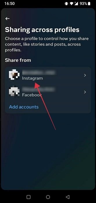 Выбор учетной записи Instagram после привязки ее к Facebook.