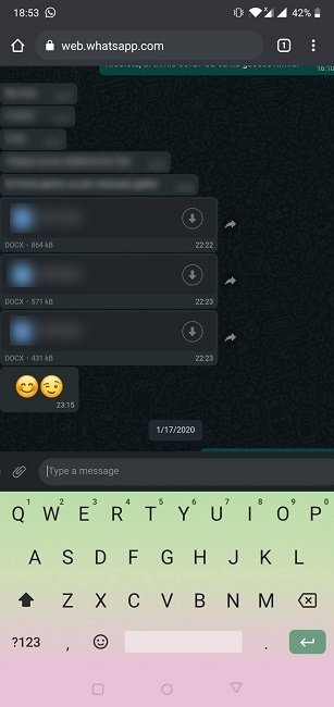 Веб-версия WhatsApp с двумя учетными записями и клавиатура мобильного браузера