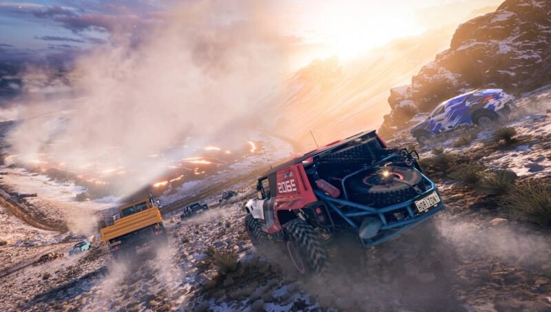 Скриншот из Forza Horizon 5, показывающий карточные гонки под гору