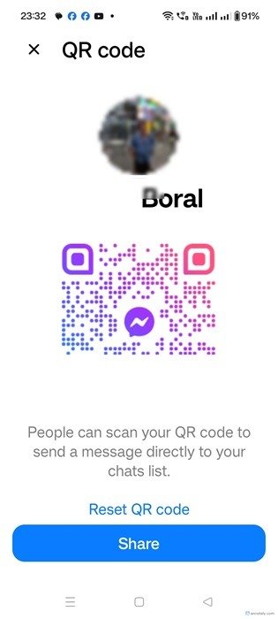 Поделитесь контактом Facebook с помощью QR-кода.