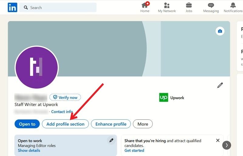 Нажмите «Добавить раздел профиля», чтобы начать добавлять информацию в свой профиль LinkedIn.
