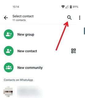 Нажмите на значок лупы, чтобы начать поиск контактов WhatsApp.