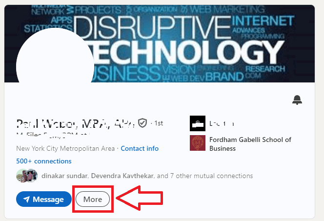 Нажмите кнопку «Дополнительно» в чьем-либо профиле LinkedIn.